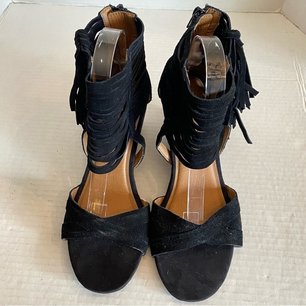 Yellow Box Kenzie Sandals Black Suede Leather Fringe Wedge Bohemian Sz 9 NEW
